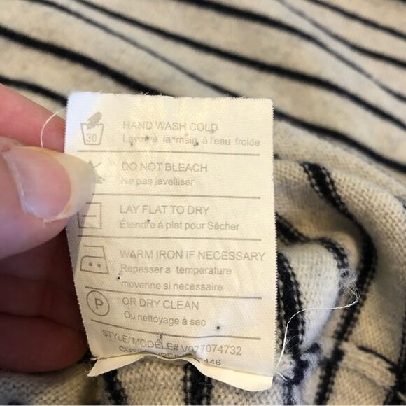 Vince oatmeal cream black striped wool cashmere sweater size Extra Small XS - Picture 11 of 16